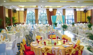 婚宴酒店一桌多少钱